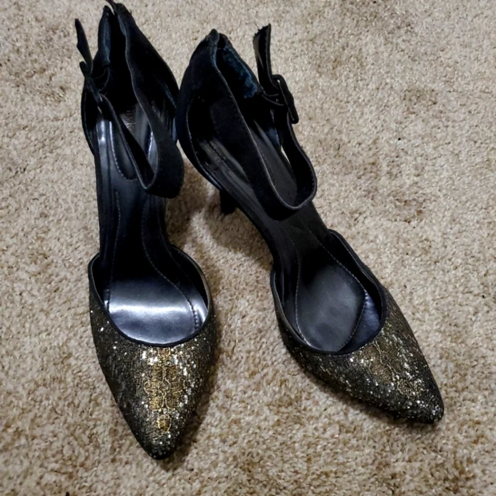 Style & Co Party Heels Black & Gold Sz 9